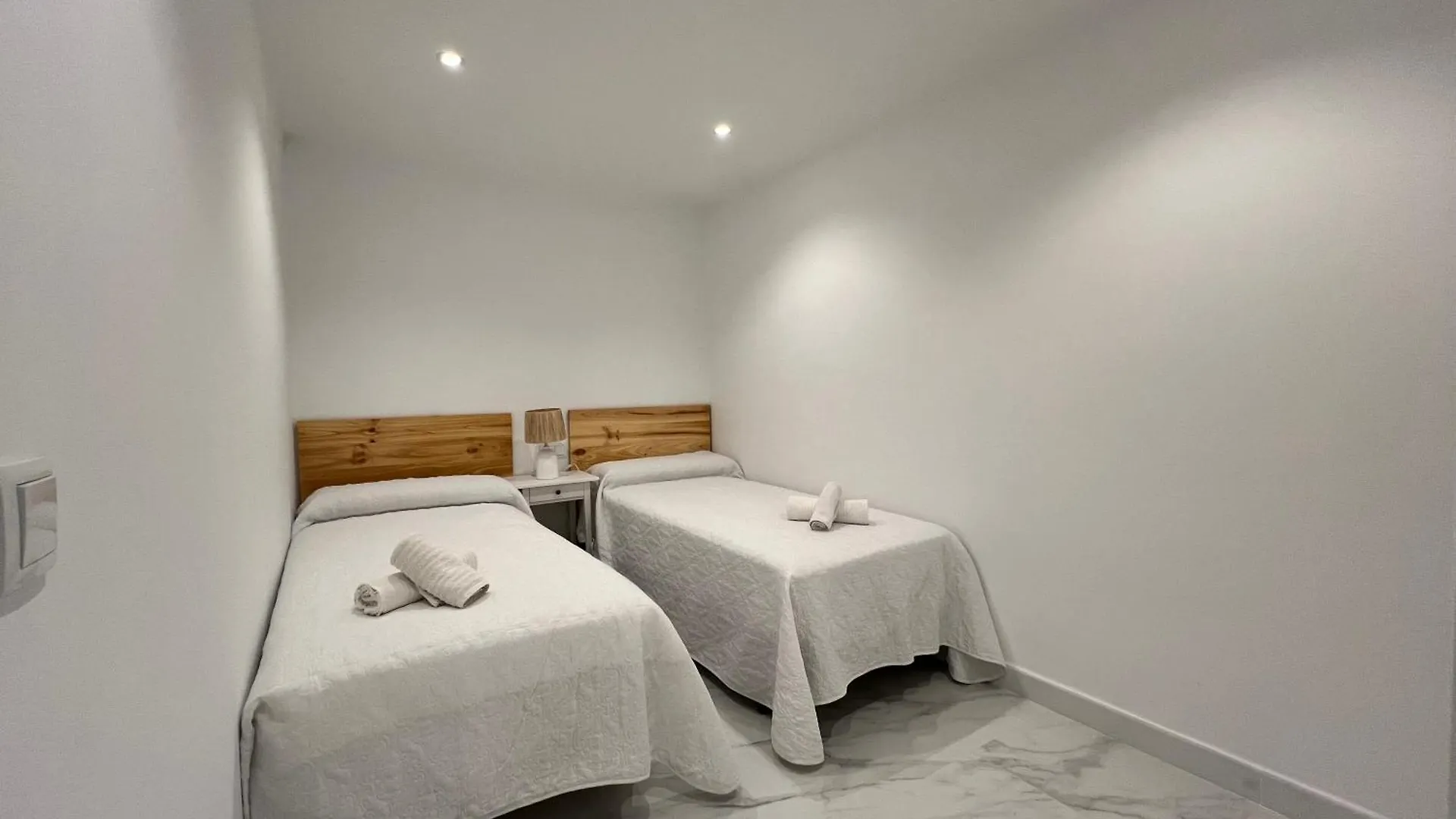 Los Pinos Apartments Almunecar Homestay