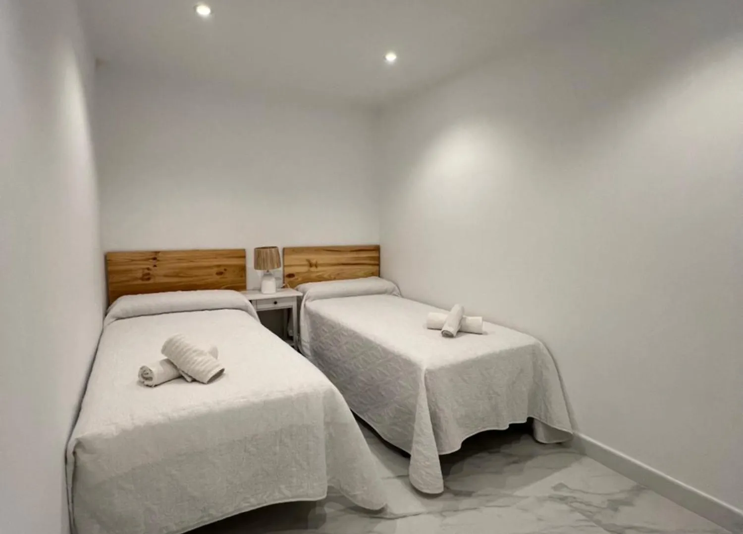 Homestay Los Pinos Apartments Almunecar